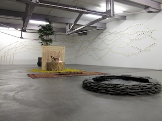 Alexandre Joly: Fire Squirrel, Installation im Vebikus 2012