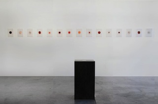 André Bless: Ruby Eyes, 2014, C-Prints auf Acrylglas, je 29 x 21 cm
