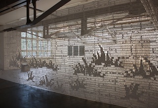 Patrick Steffen, Installation im Vebikus: Wiese, Papierschnitt