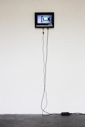 Patrick Steffen, Installation im Vebikus: o.T. (Mona Lisa), LCD Monitor